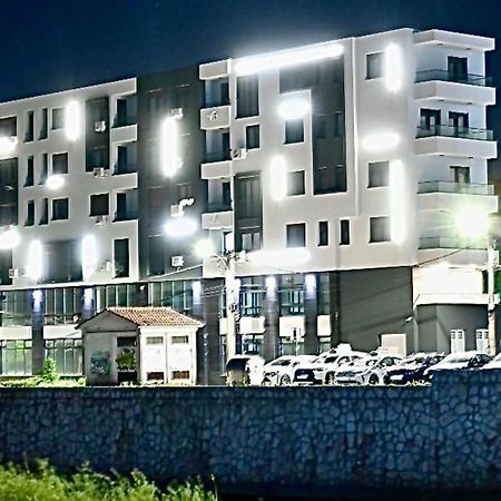 Riverside Nisz Zewnętrze zdjęcie