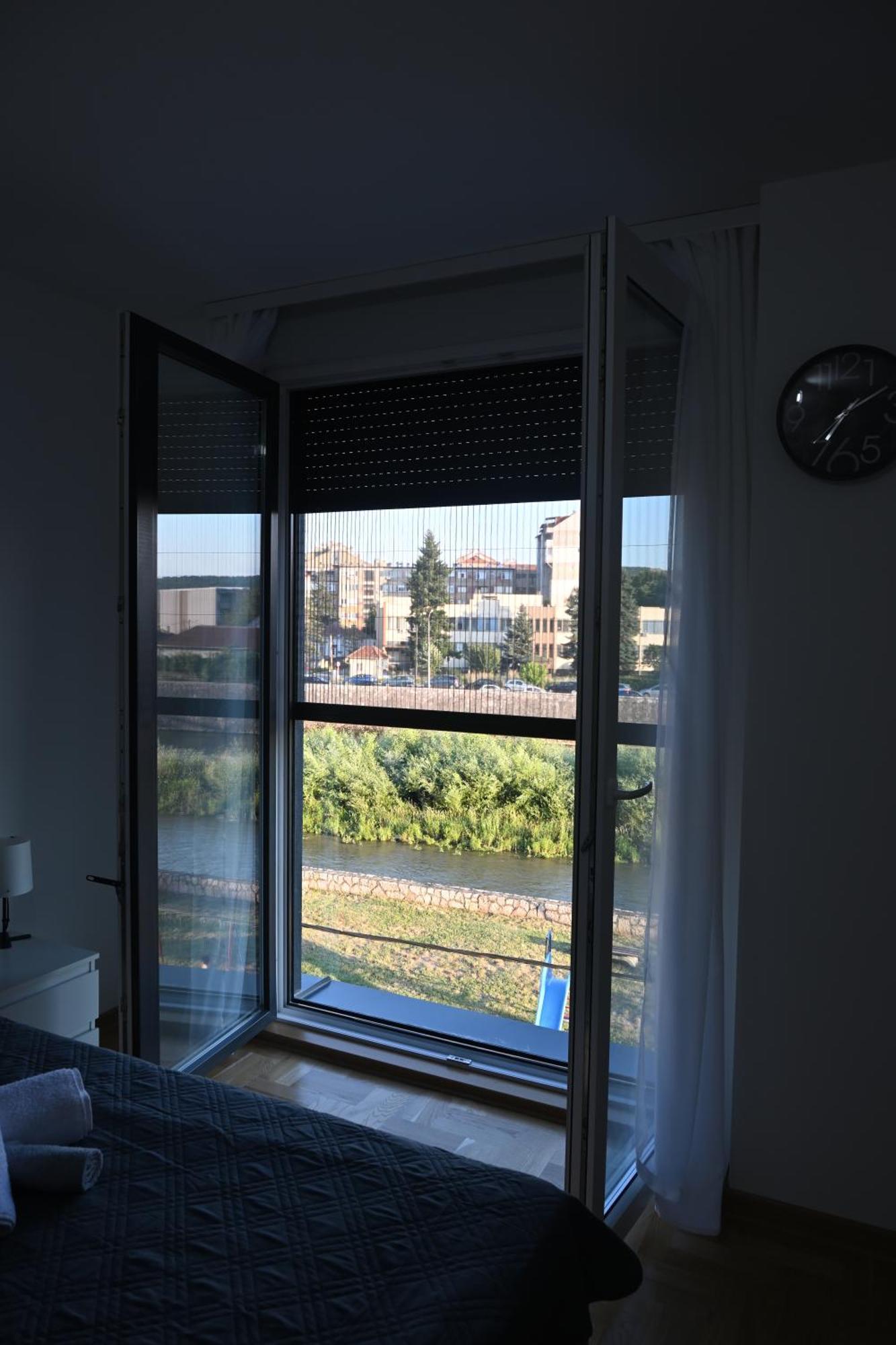 Riverside Nisz Zewnętrze zdjęcie