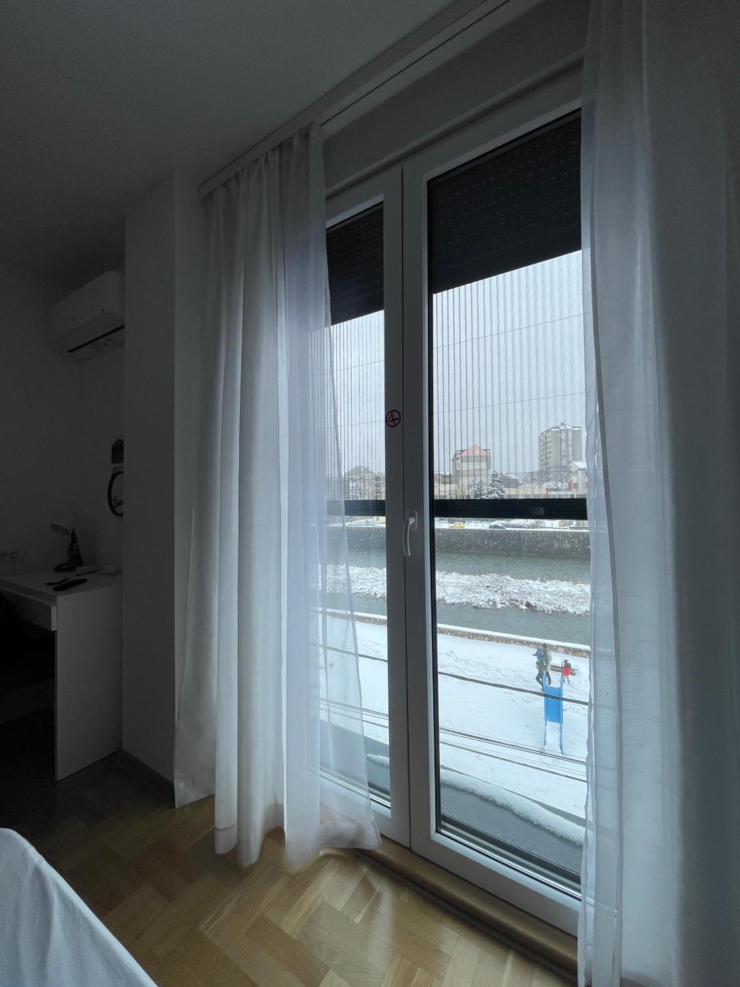 Riverside Nisz Zewnętrze zdjęcie